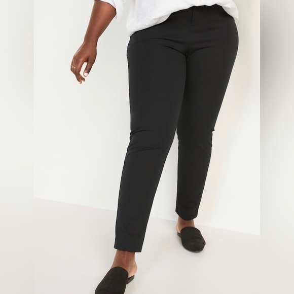 NWT! Black High-Waisted Pixie Skinny Pants - Multiple Sizes💙 - Picture 7 of 8